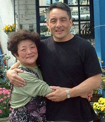 Bruce Hollywood with his mother Nobue Ouchi